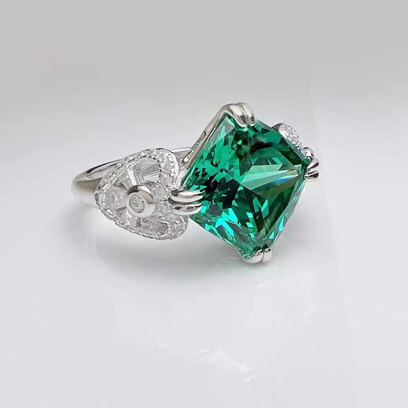 时尚绿色宝石戒指 RTB067