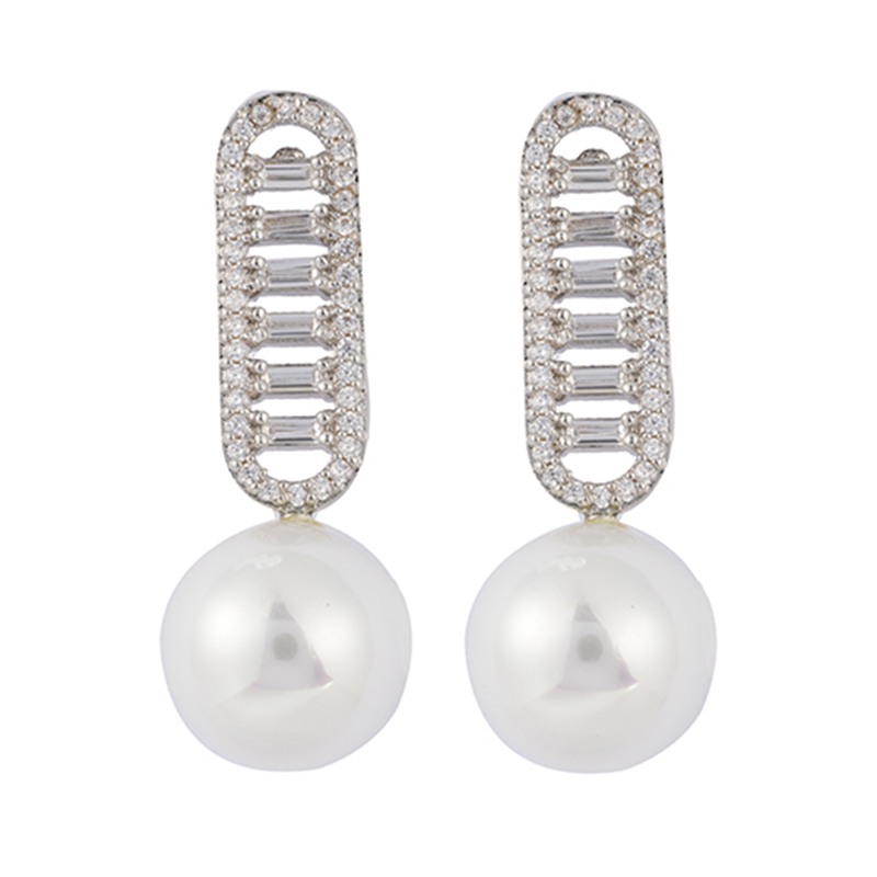 珍珠立方氧化锆耳钉 1.98-2.48 美元